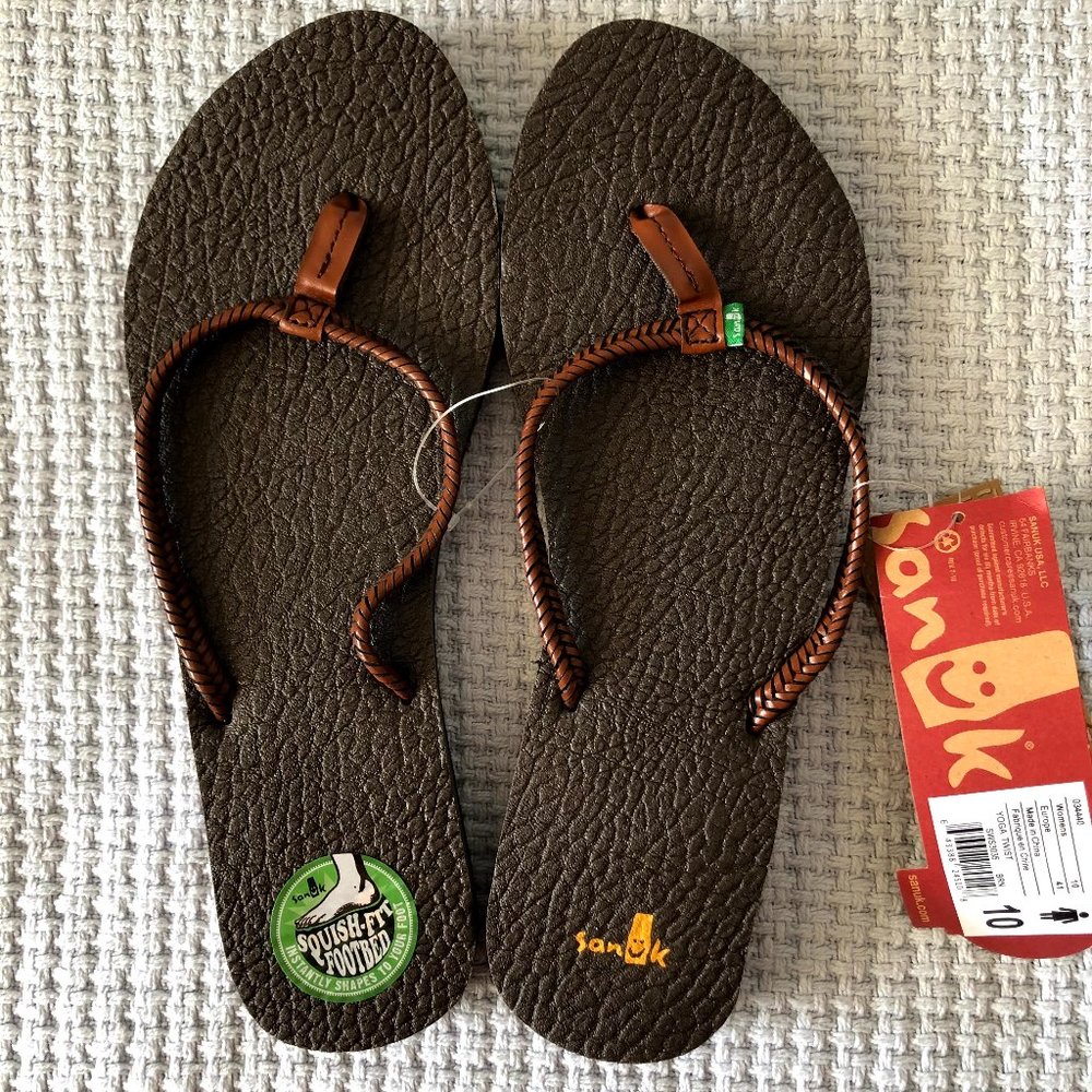 NWT Sanuk Yoga Twist Leather Flip-Flops Women's 10